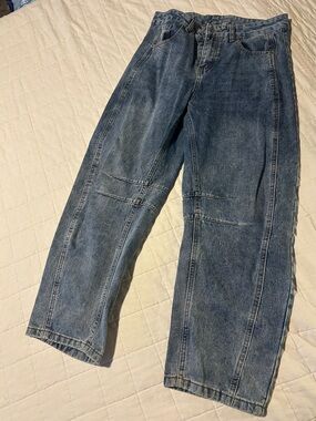 Classic Women’s Blue Denim Jeans